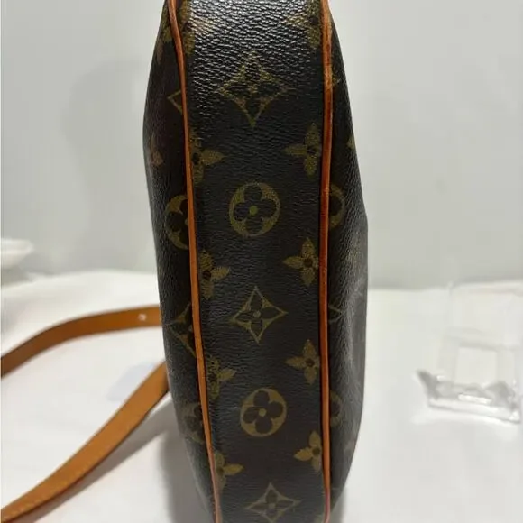 Authentic Louis Vuitton Monogram Odeon PM Crossbody with certificate - Picture 11 of 15